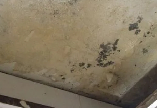 三江阳台漏水维修公司分享下三江卫生间渗水维修需要注意哪些问题。